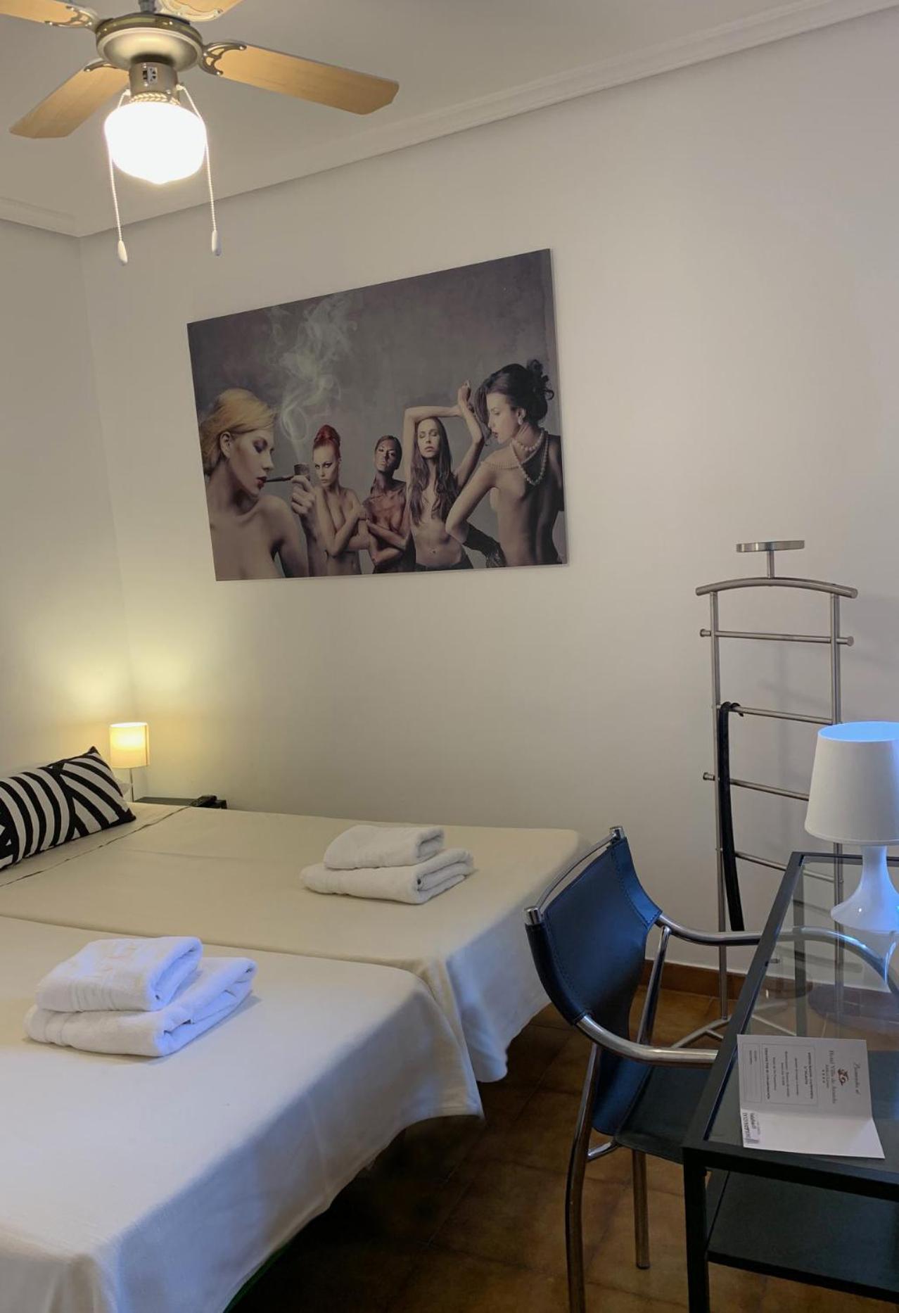 Hotel Y Restaurante Puerta De Aranda Aranda de Duero Ngoại thất bức ảnh